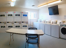 You'll love our AZ desert RV laundry near Kingman, Laughlin, Las Vegas and Bullhead City.